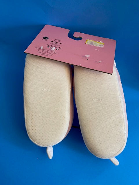 HELLO KITTY SLIPPERS- (SMALL 5-6)