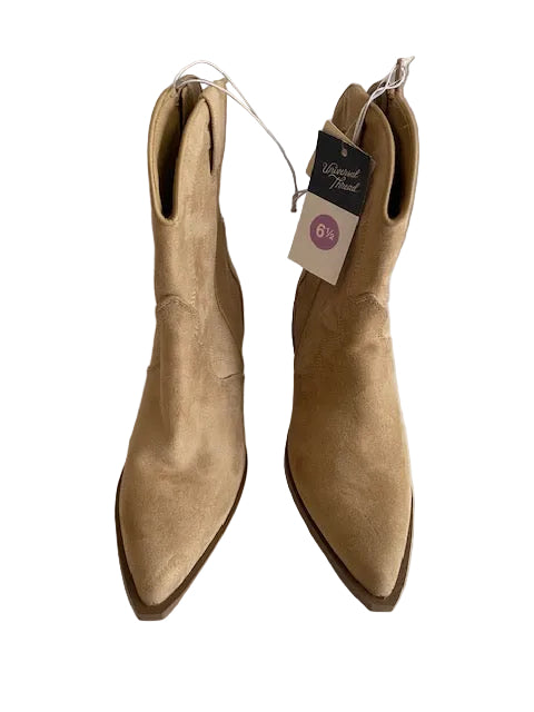 Universal Thread-Women’s Ankle Western Boot with Memory Foam Insole – SIZE 6 1/2