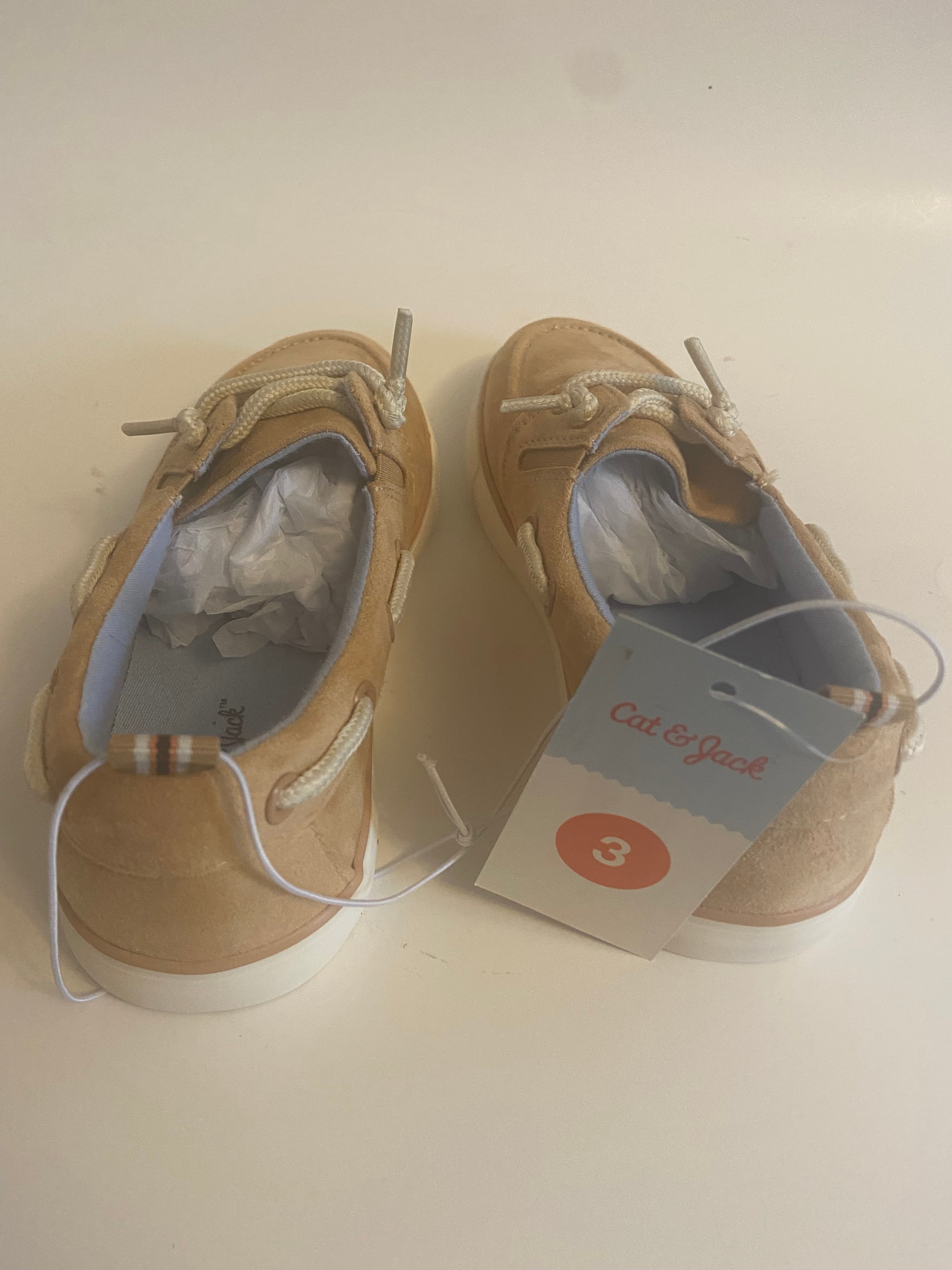CAT AND JACK REECE SNEAKERS - BEIGE- SIZE 3