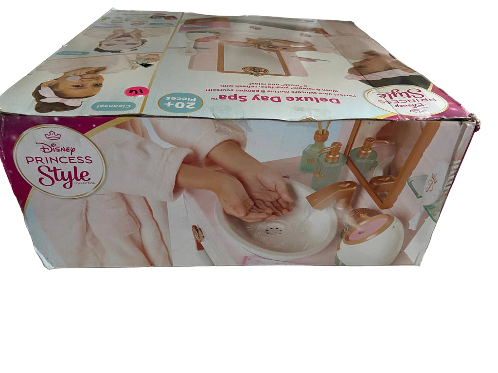 Disney Princess Style Collection Deluxe Day Spa with 20 Accessories